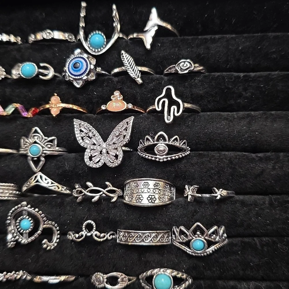 Lot of 30pcs fashion rings - Picture 3 of 3